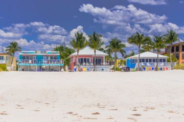 Fort myers beach coloful houses