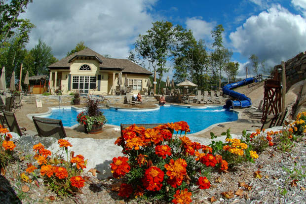 Trembland - Cap Tremblant Pool