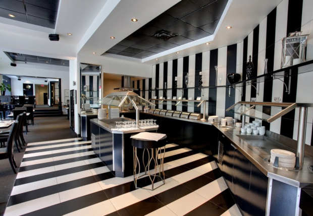 Trois Rivieres -  Hotel Gouverneur Restaurant