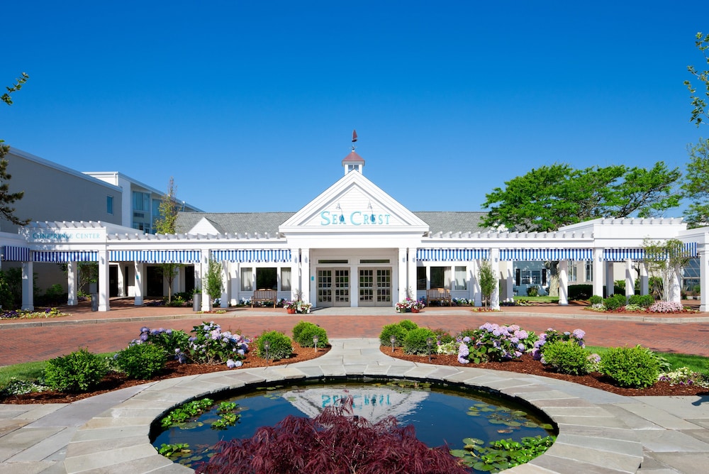 Cape Cod/Sea Crest Beach Hotel1