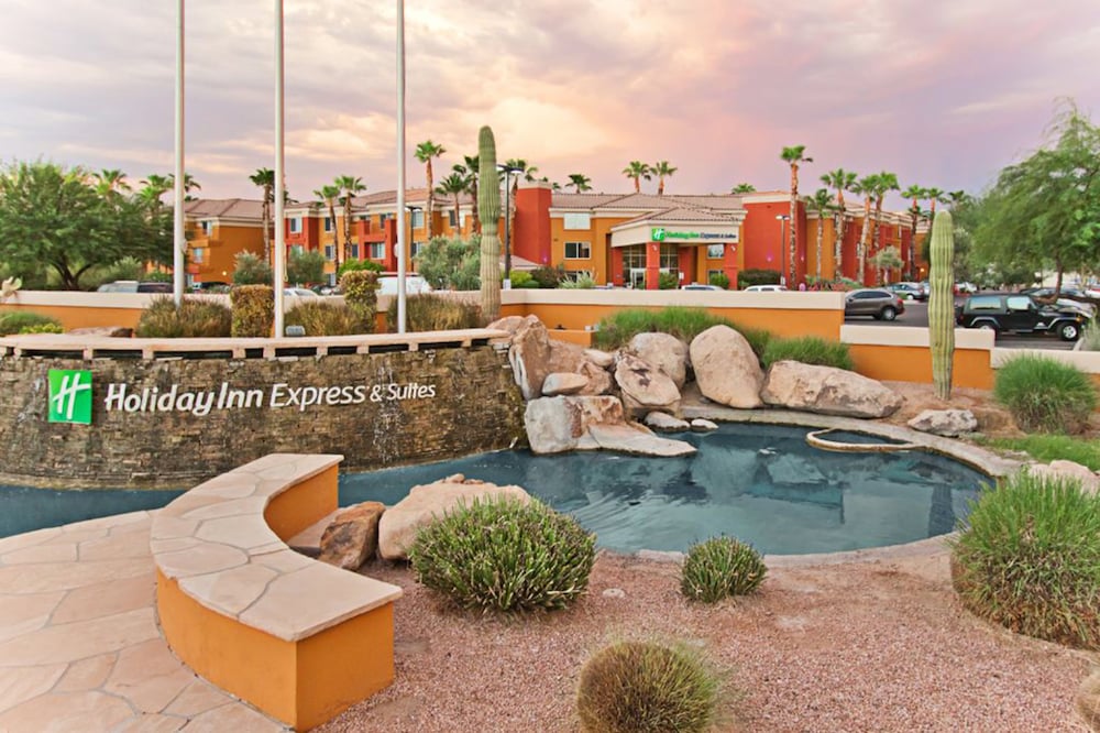 Phoenix/Holiday Inn Express & Suites Scottsdale4