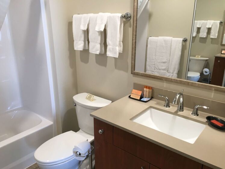 Homer / Aspen Suites 3