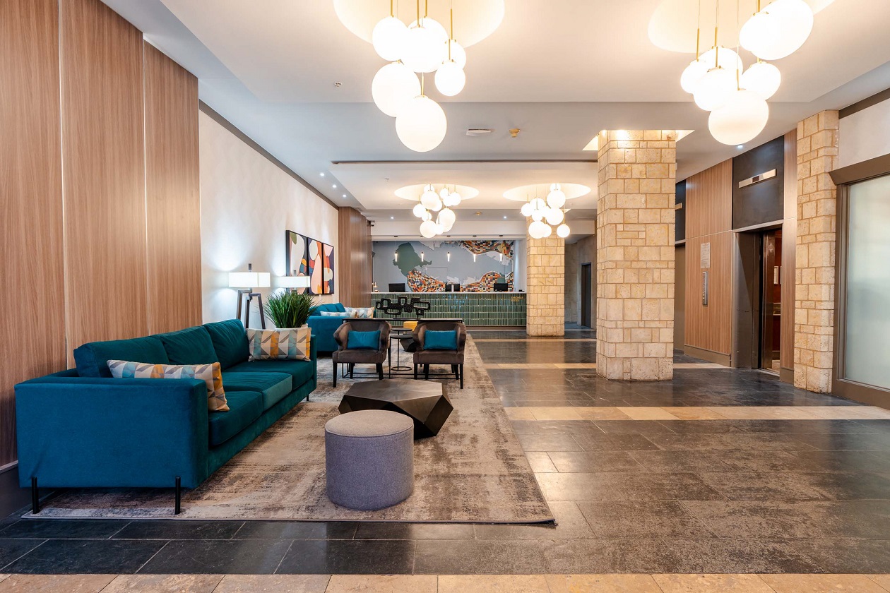 Vancouver - Sandman Suites On Davie Vancouver  - Lobby 2.jpg