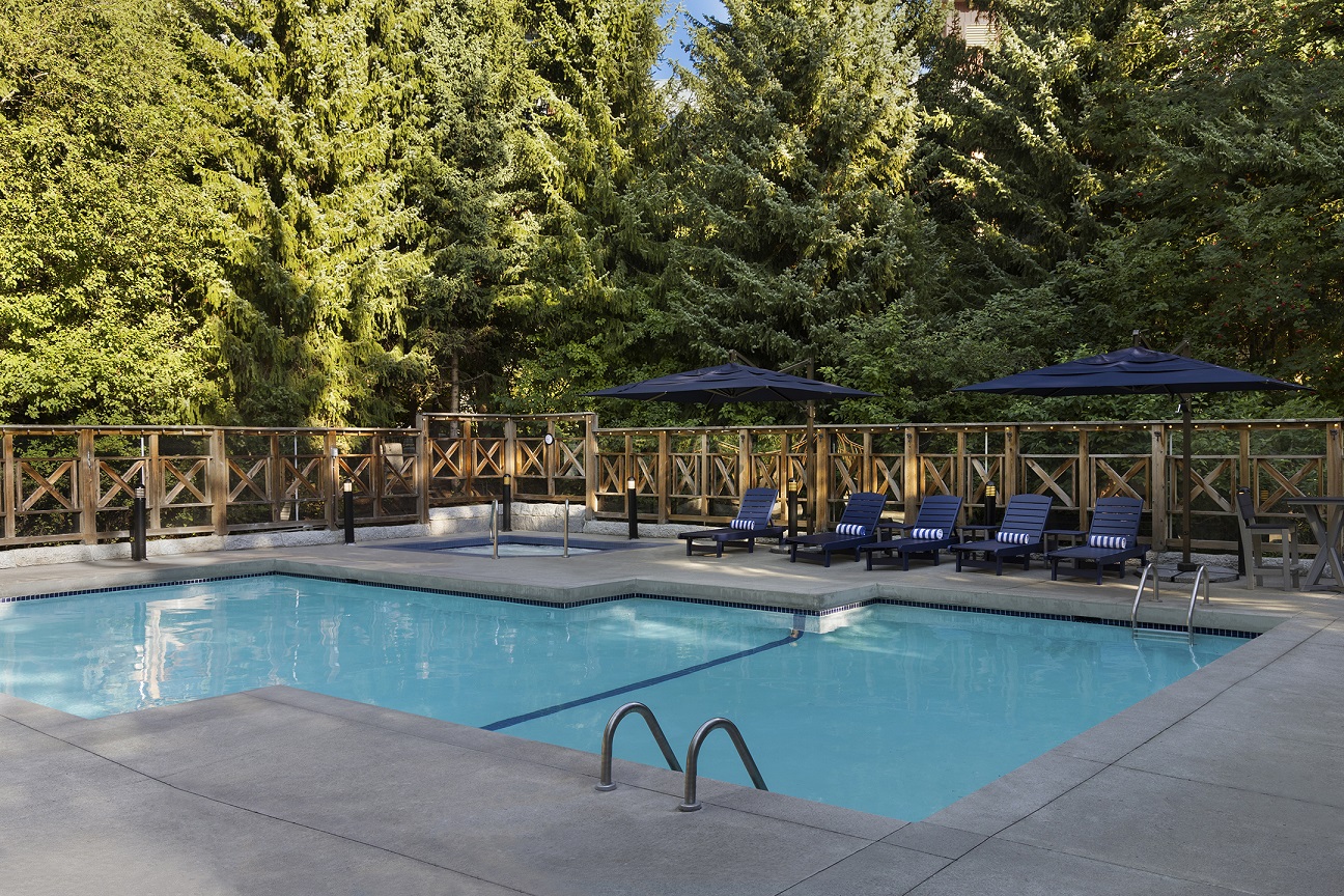 Whistler - Delta Hotels by Marriott Whistler Village - Pool 2