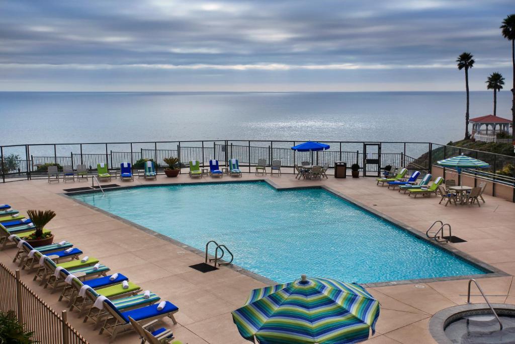 Pismo Beach - Shore Cliff Hotel Pool