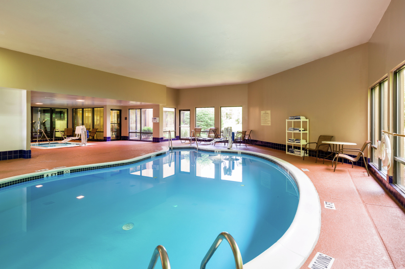 Zion NP - Hampton Inn & Suites Springdale Pool