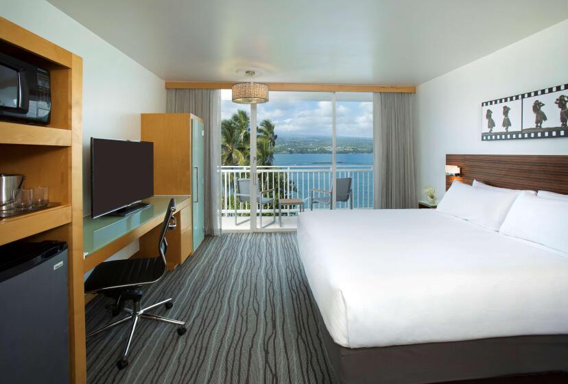 Big Island - Grand Naniloa Hotel Hilo - a Doubletree by Hilton Zimmer