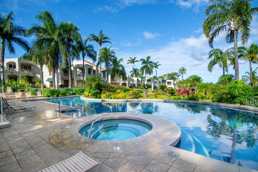 Maui - Palms at Wailea by Outrigger Pool