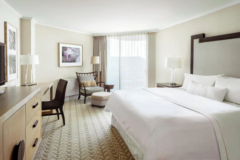 Oahu - Moana Surfrider, A Westin Resort & Spa  Bett