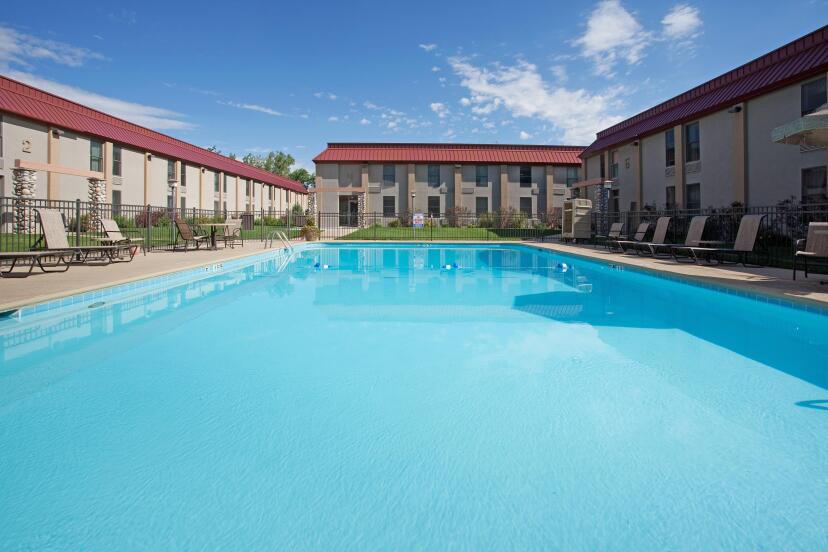 Cody - Holiday Inn Cody pool