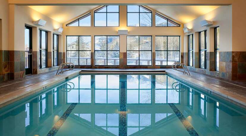 Jackson Hole - Teton Mountain Lodge and Spa Pool 2