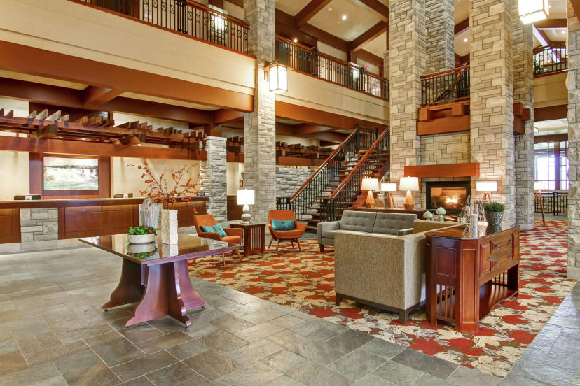 Niagara Falls - Double Tree Fallsview Lobby