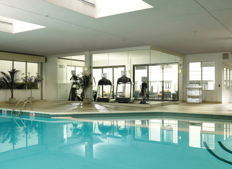 Ottawa - Courtyard by Marriott Downtown Ottawa Pool