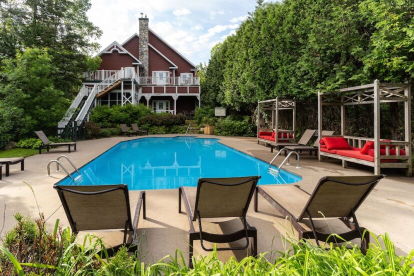 Saint Alexis des Monts - Le Balucon Eco Village Pool außen