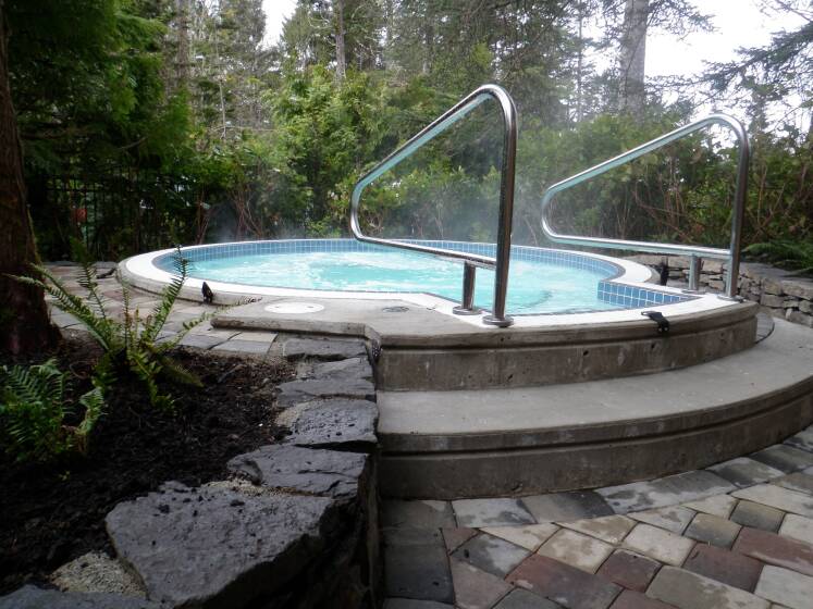 Tofino - Long Beach Lodge Resort whirpool