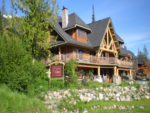 Tourweb-Fernweh-Angebote/Kanada/Hotels/YohoNP/VagabondLodge/Exterior