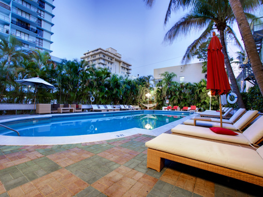 Tourweb-Fernweh-Angebote/USA/Hotels/Miami/DorchesterHotel/Pool
