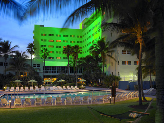 Tourweb-Fernweh-Angebote/USA/Hotel/Miami/HolidayInnMiamiBeach/Exterior