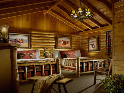 Jackson-Hole_Rustic-Inn-Spa._bedroom