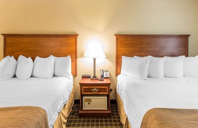 Glenwood-Springs/Quality-Inn-and-Suites-02