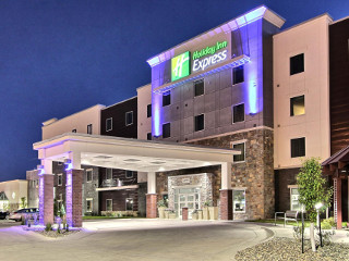 Tourweb-Fernweh-Angebote/USA/Holiday Inn Fargo