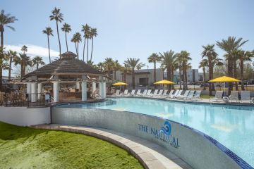 Lake Havasu - The Nautical Beachfront Resort pool