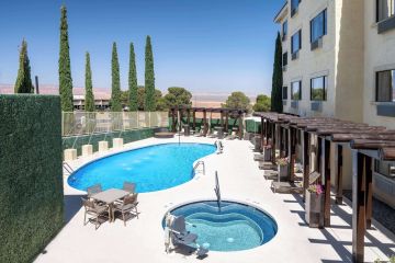 Page - Best Western Plus Lake Powell pool