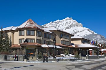 Banff-Elk and Avenue2