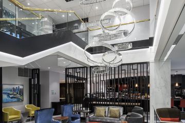 Vancouver - Holday Inn and Suites Vancouver Downtown - Lobby 1.jpg