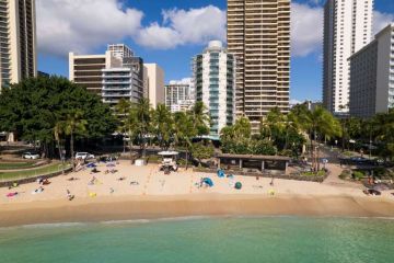 Oahu - Aston Waikiki Circle Hotel Strand