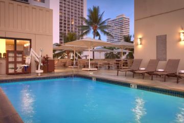 Oahu - Hyatt Place Waikiki Beach Pool