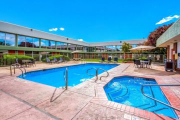 Grand Junction - Clarion Inn Pool