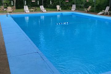 Terra Nova NP - Clode Sound Motel Pool 1