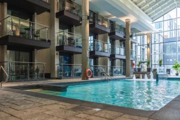 Riviere du Loup - Hotel Universel Pool