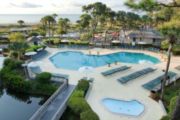 0000615465HiltonOceanfrontReortFamilyPool