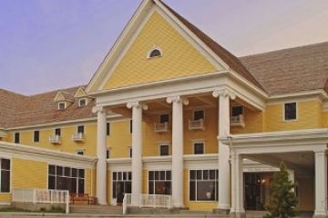 Lake Yellowstone Hotel & Cabins