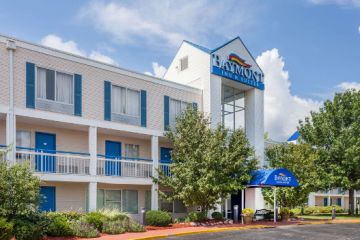 Peoria/Baymont Inn & Suites 1