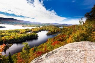 Ostkanada - Indian Summer Panorama See